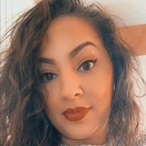 Meet your Posher, Veronica